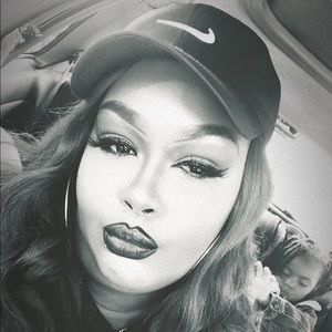 Meet your Posher, Savannah